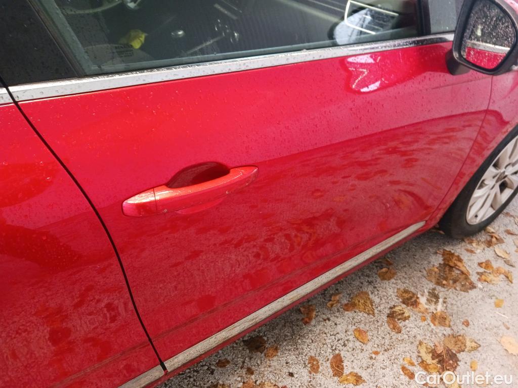  Renault  Clio RENAULT  / 2019 / 5P / berlina con portón Zen TCe 74 kW (100CV) #20