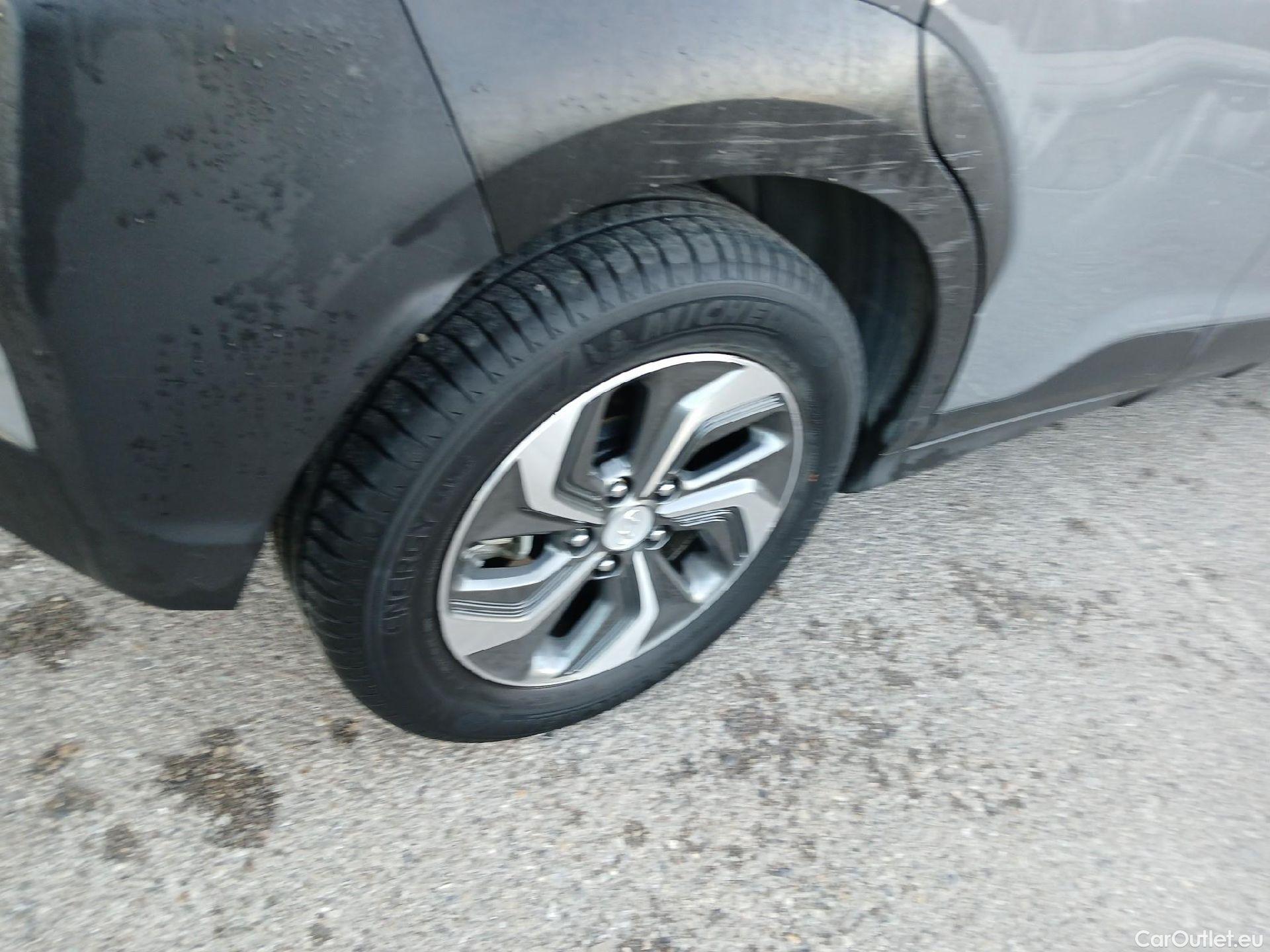  Hyundai  Konna HYUNDAI Kona / 2017 / 5P / todoterreno 1.6 GDI HEV Klass DT #17