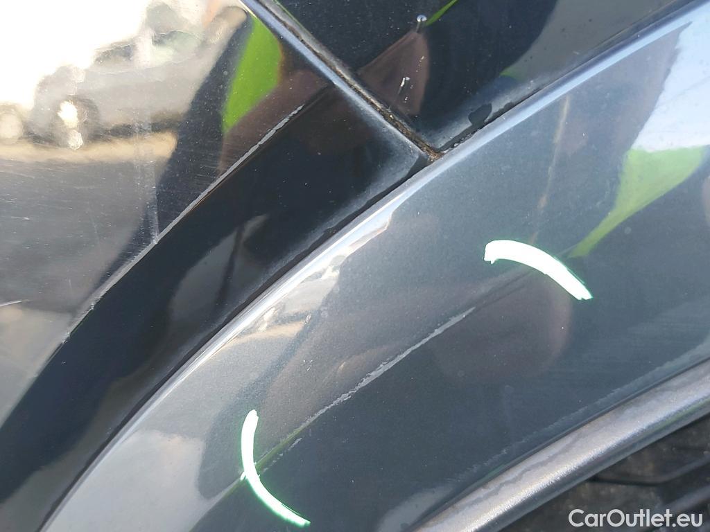  Audi  Q2 AUDI  / 2016 / 5P / todoterreno Design 30 TDI 85kW (116CV) #35