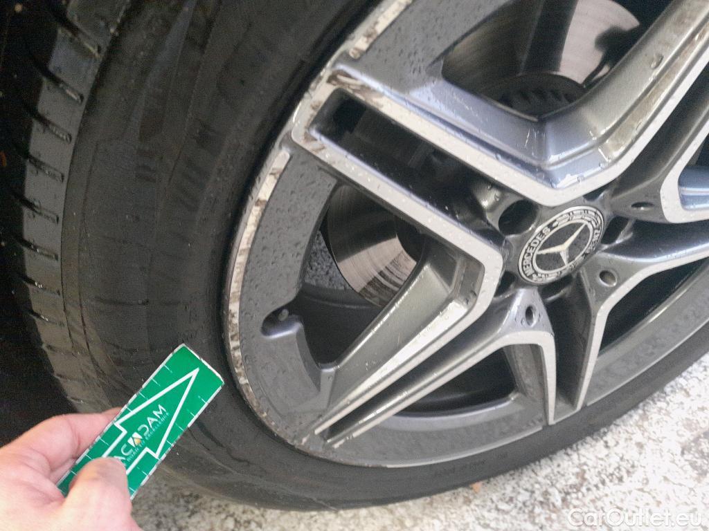  Mercedes  G-Klasee MERCEDES-BENZ Clase GLC / 2019 / 5P / todoterreno GLC 300 de 4MATIC #4