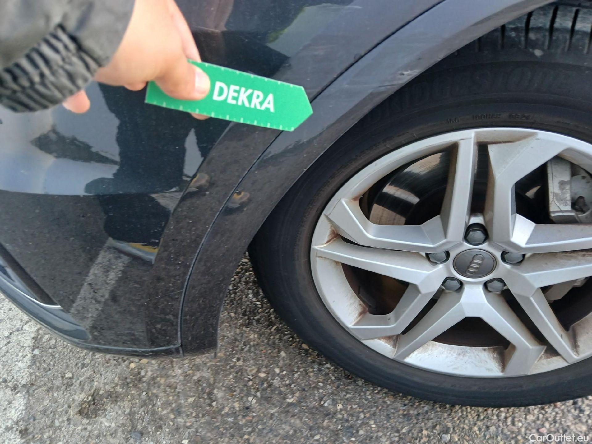  Audi  Q5 AUDI  / 2016 / 5P / todoterreno Design 35 TDI 120kW S tronic (AC) #9