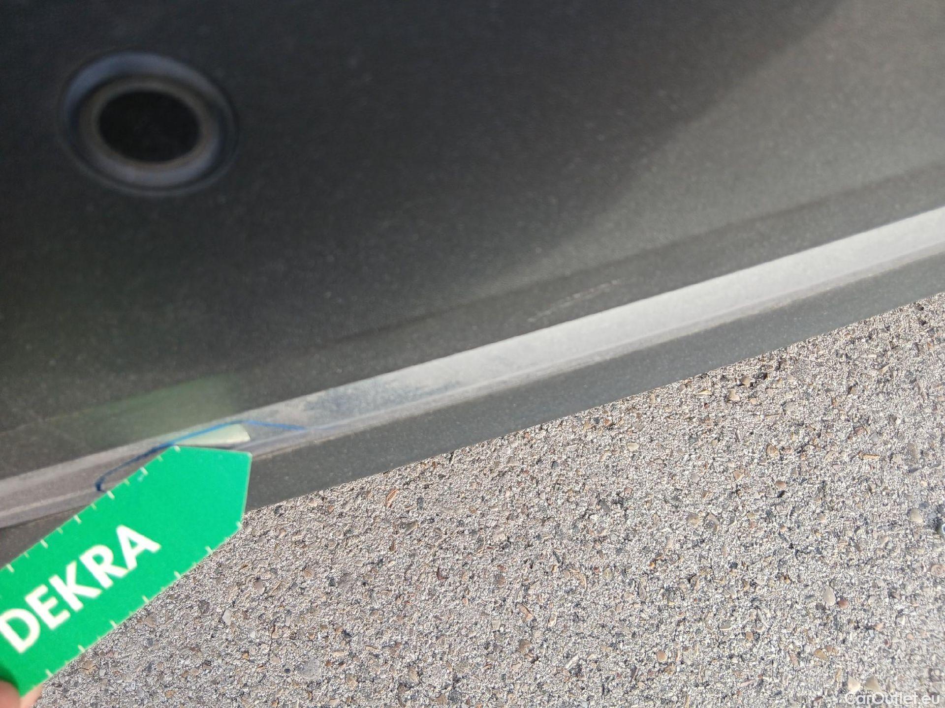  Mercedes  GLA MERCEDES-BENZ  / 2020 / 5P / todoterreno  200 D #27