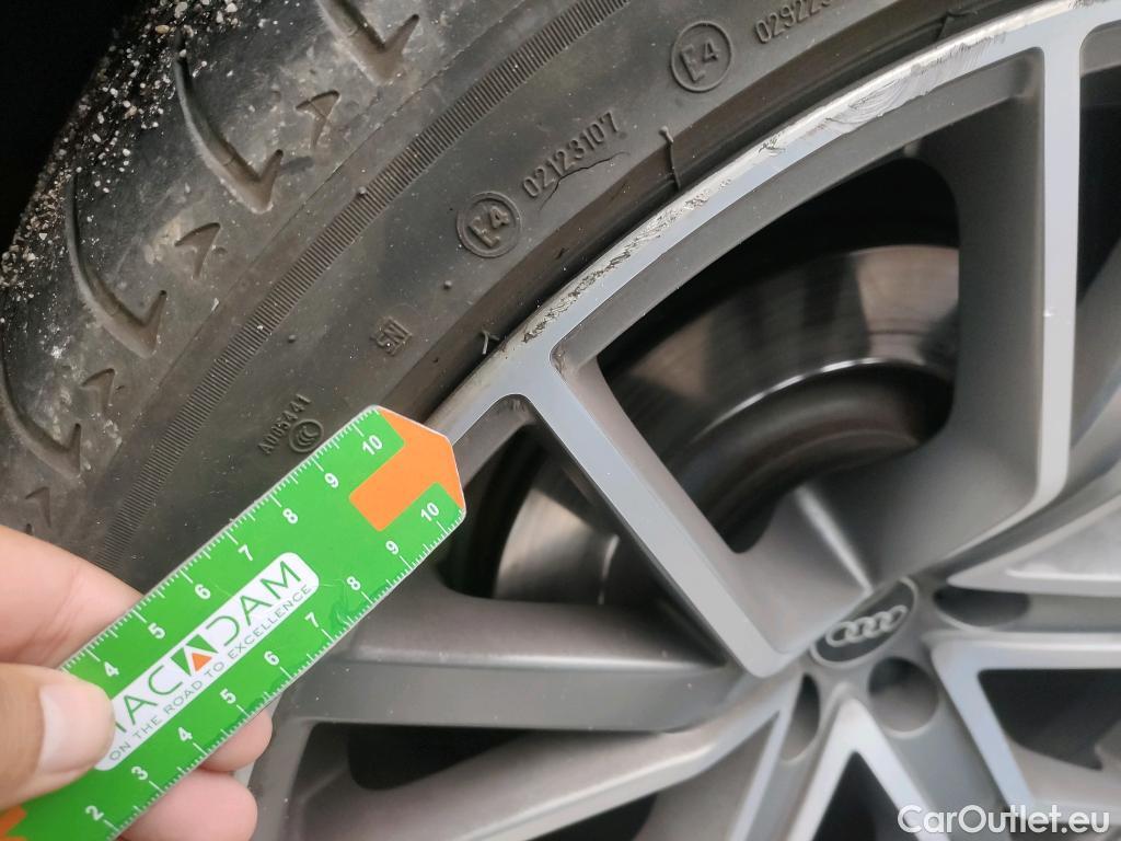  Audi  Q7 AUDI  50 TDI 210kW (286CV) quattro tiptronic Design 7 Plazas (25000€ en opcionales) #8