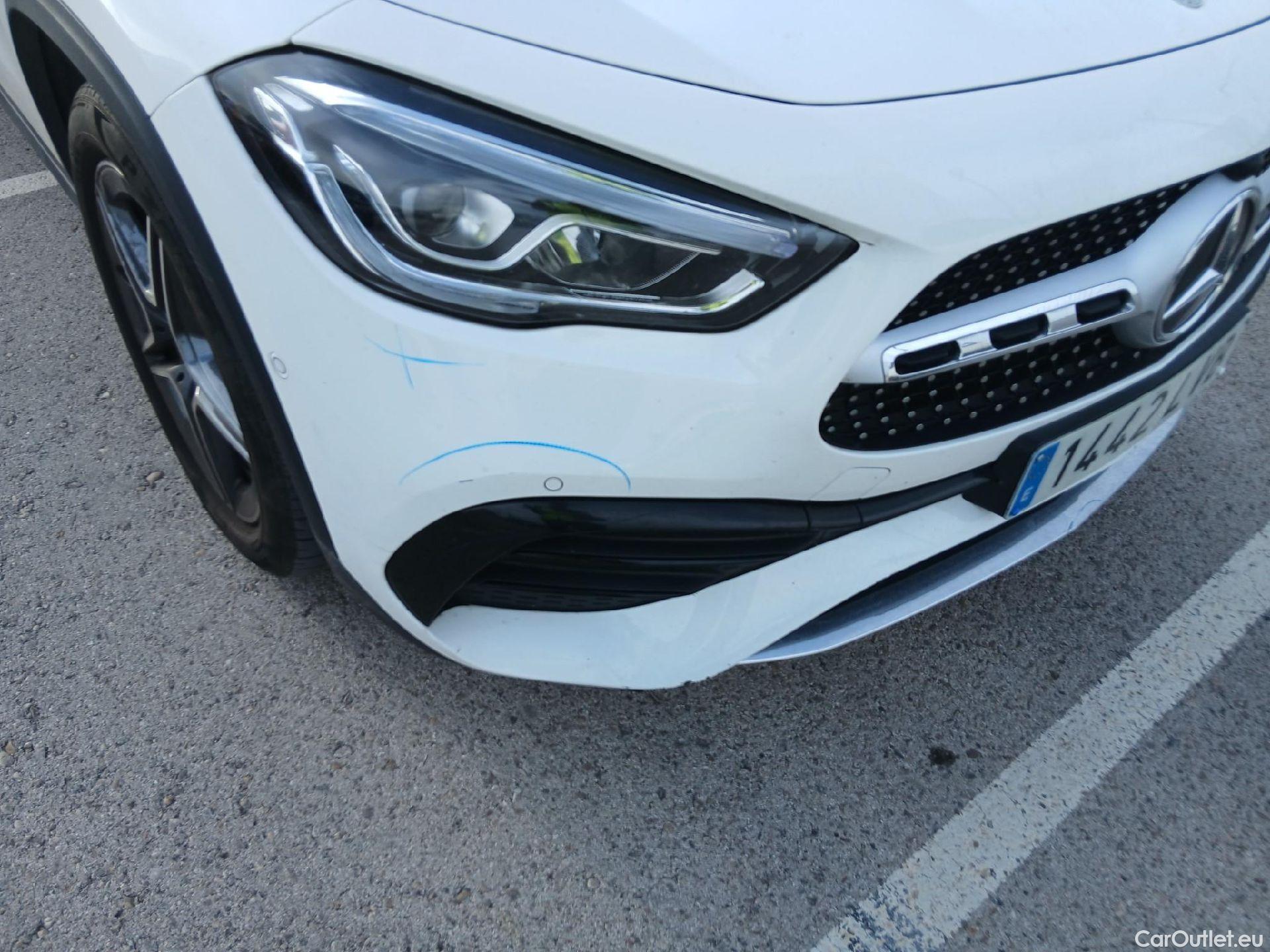  Mercedes  GLA MERCEDES-BENZ  / 2020 / 5P / todoterreno  200 D #17