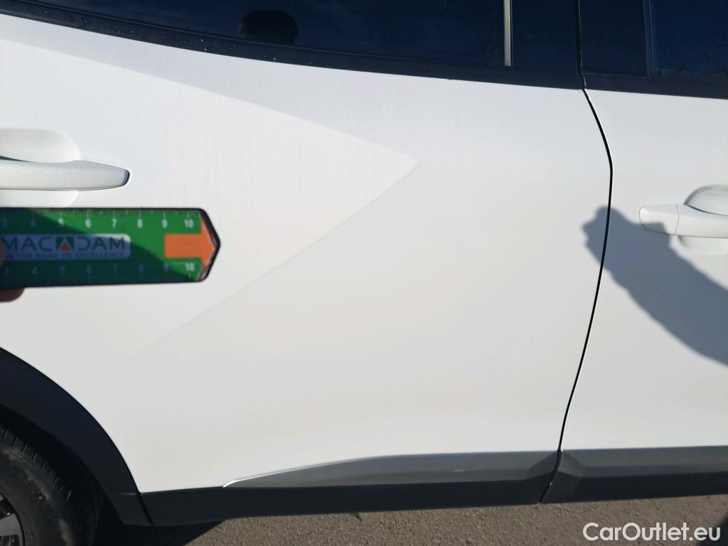  Peugeot  2008 PEUGEOT  / 2019 / 5P / todoterreno Allure Puretech 100 S&S #1