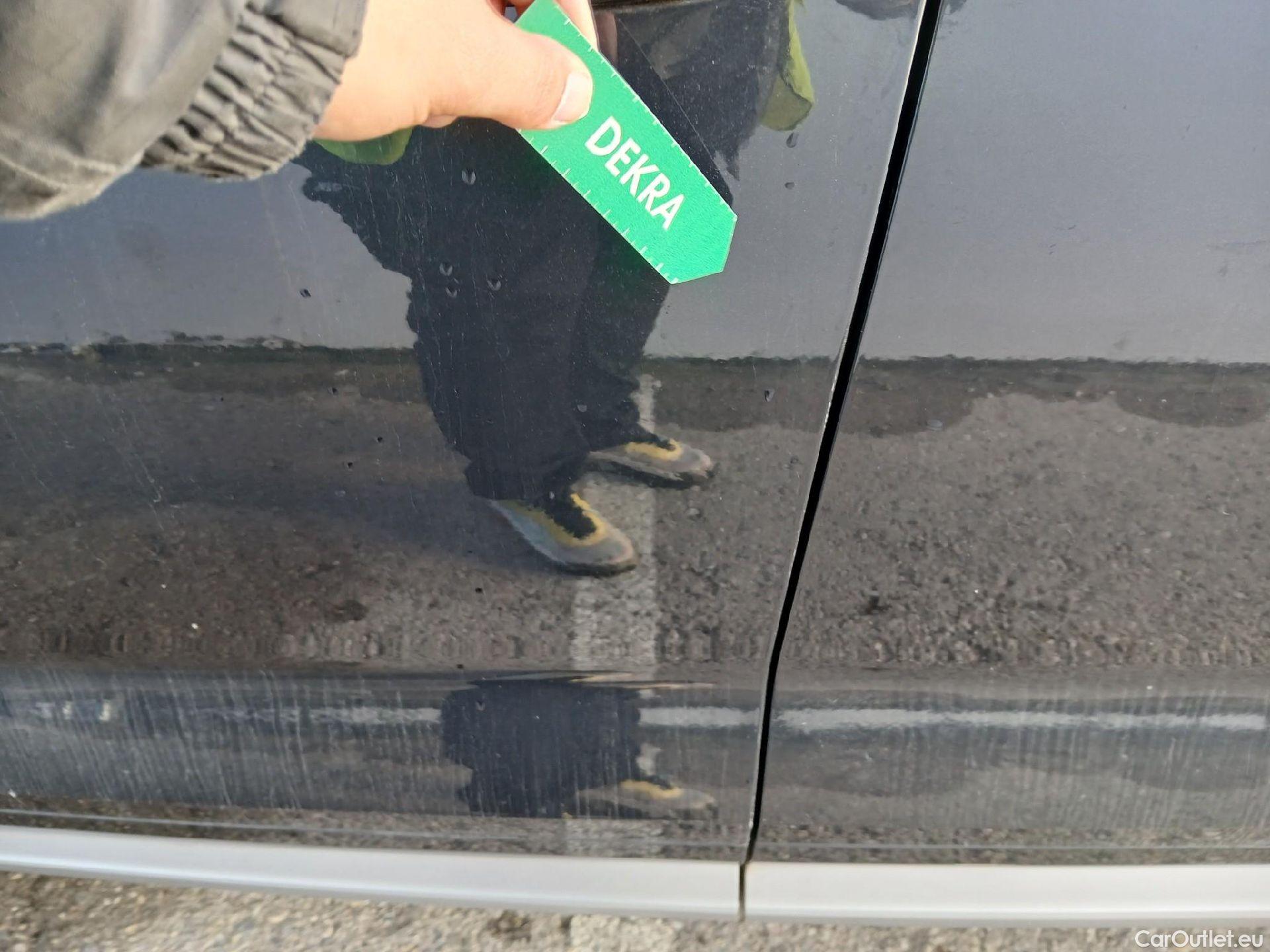  Audi  Q5 AUDI  / 2016 / 5P / todoterreno Design 35 TDI 120kW S tronic (AC) #14