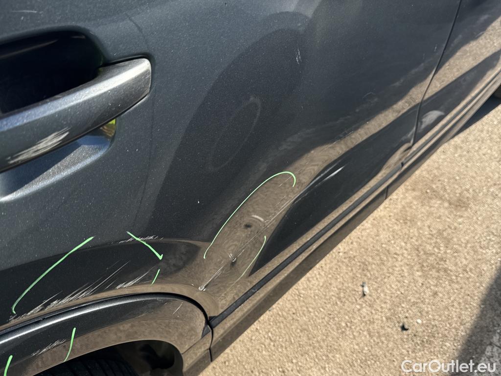  Audi  Q2 AUDI  / 2016 / 5P / todoterreno Sport 35 TDI 110kW quattro S tronic #3