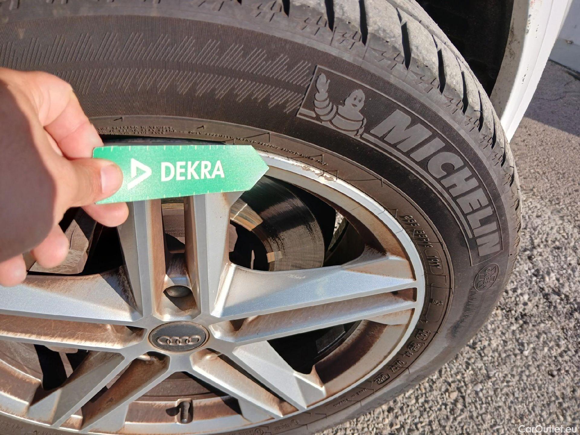  Audi  Q5 AUDI  / 2016 / 5P / todoterreno Competition 55 TFSI E quattro S tronic #46