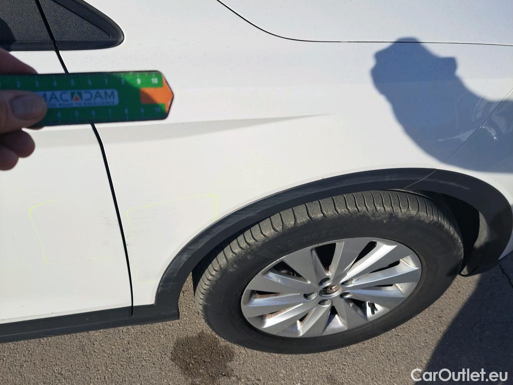  Seat  Arona SEAT  / 2017 / 5P / todoterreno 1.0 TSI 81kW (110CV) Style Plus (AC) #6