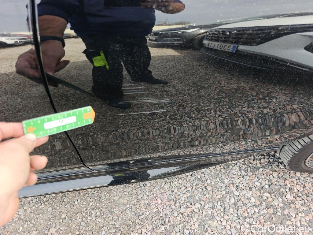  Mercedes  C-Klasse MERCEDES-BENZ Clase C / 2021 / 4P / sedán C 220 d #17