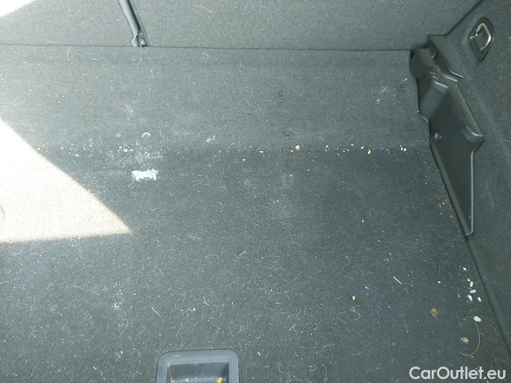  Audi  Q2 AUDI  / 2016 / 5P / todoterreno Design 30 TDI 85kW (116CV) #14