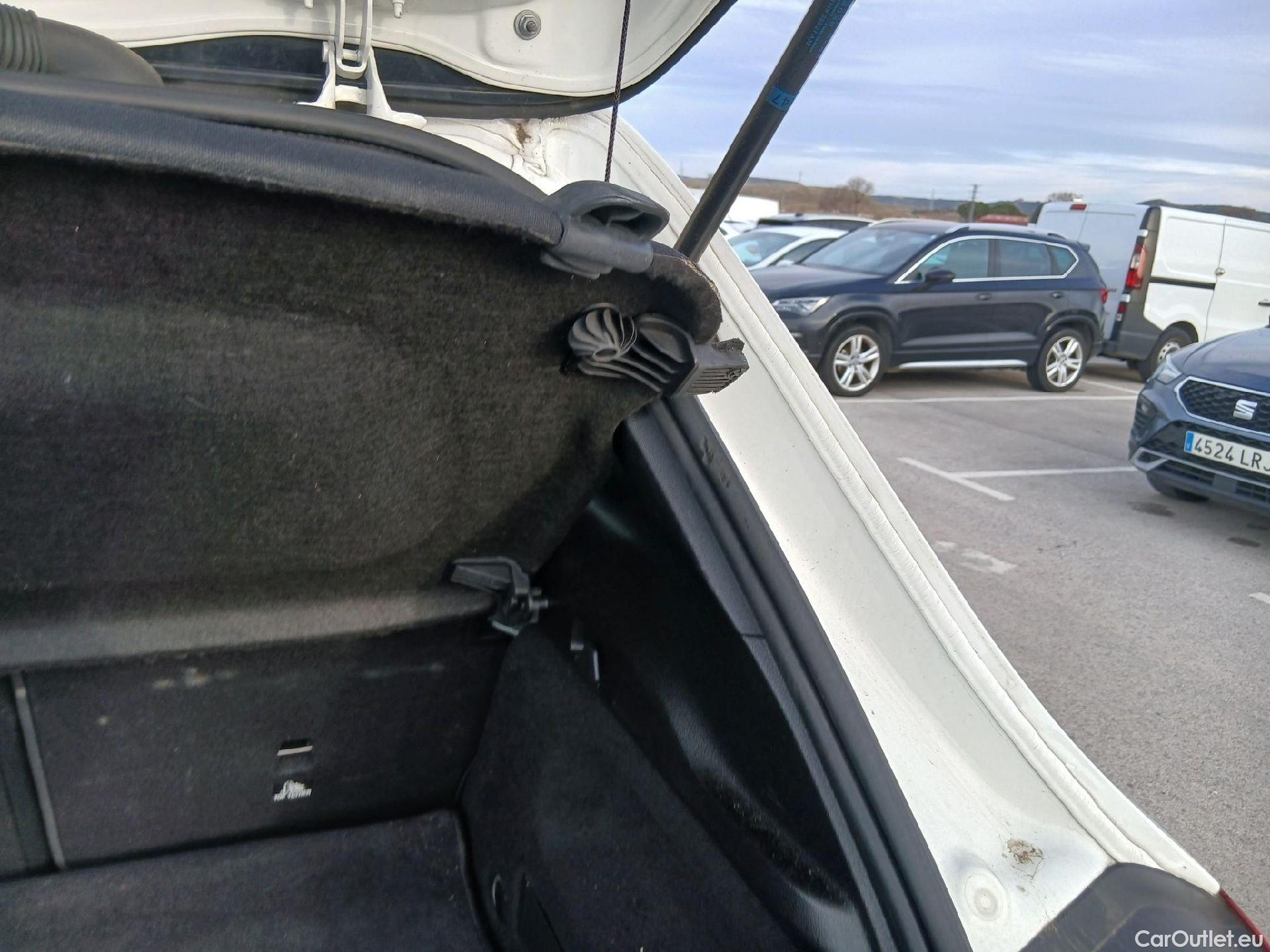  Mercedes  GLA MERCEDES-BENZ  / 2020 / 5P / todoterreno  200 D #8