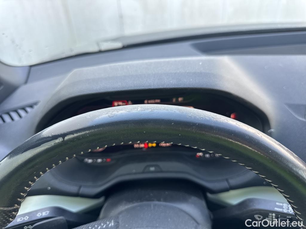  Audi  Q2 AUDI  / 2016 / 5P / todoterreno Sport 35 TDI 110kW quattro S tronic #15