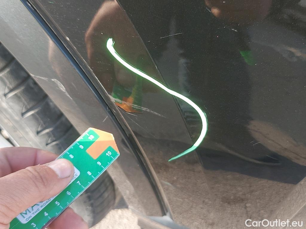  Audi  Q2 AUDI  / 2016 / 5P / todoterreno Design 30 TDI 85kW (116CV) #18