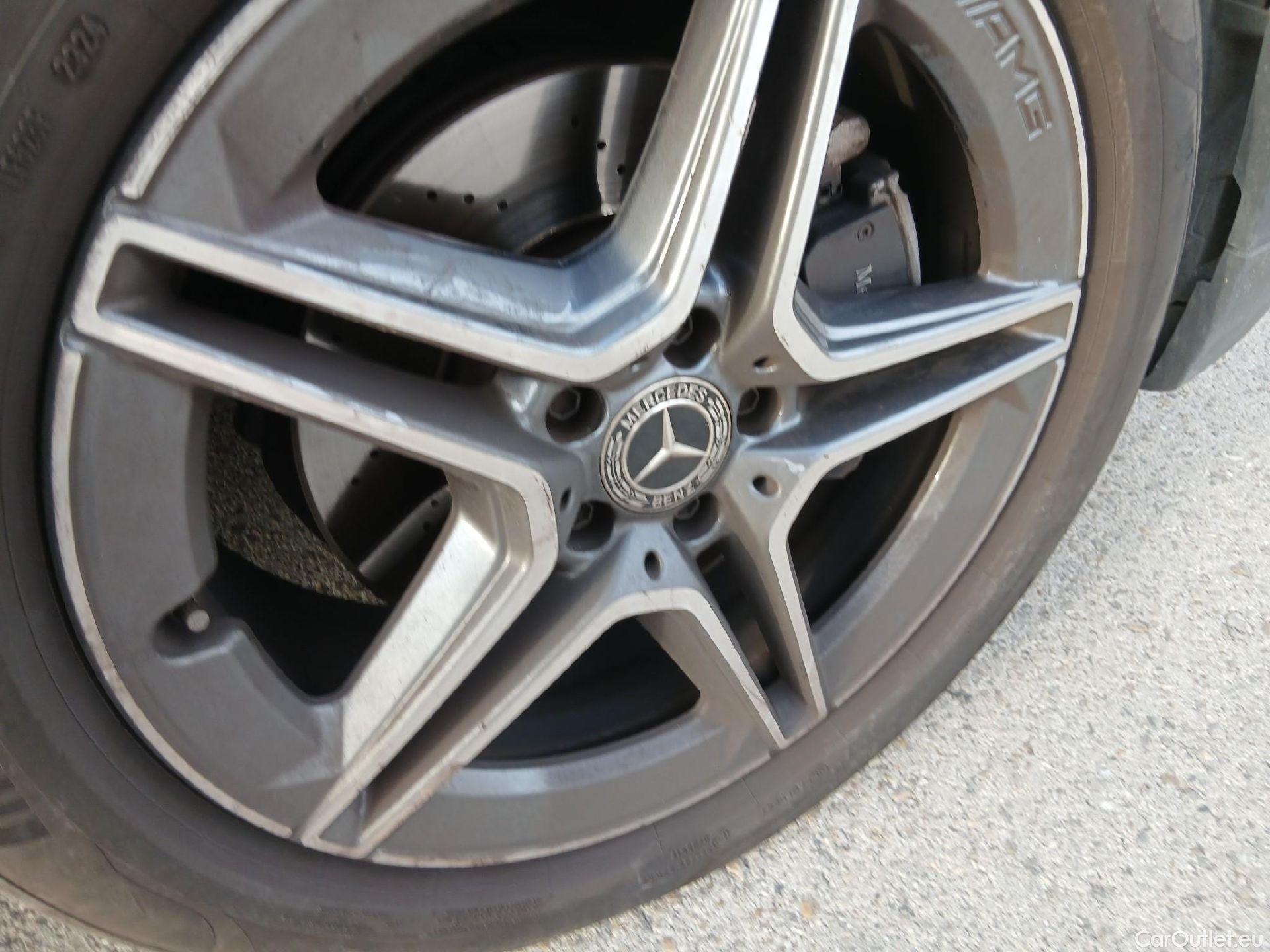  Mercedes  GLA MERCEDES-BENZ  / 2020 / 5P / todoterreno  200 D #10