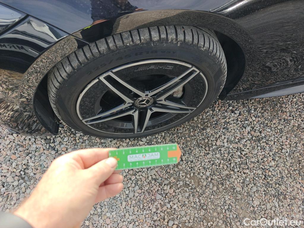  Mercedes  C-Klasse MERCEDES-BENZ Clase C / 2021 / 4P / sedán C 220 d #3