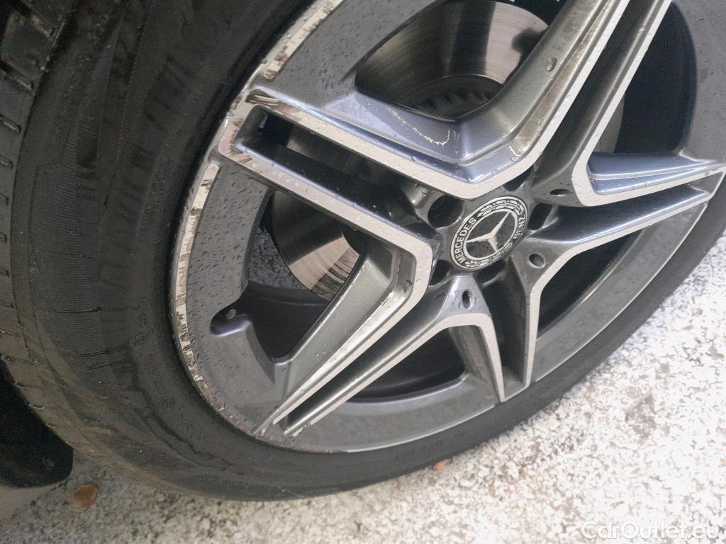  Mercedes  G-Klasee MERCEDES-BENZ Clase GLC / 2019 / 5P / todoterreno GLC 300 de 4MATIC #3