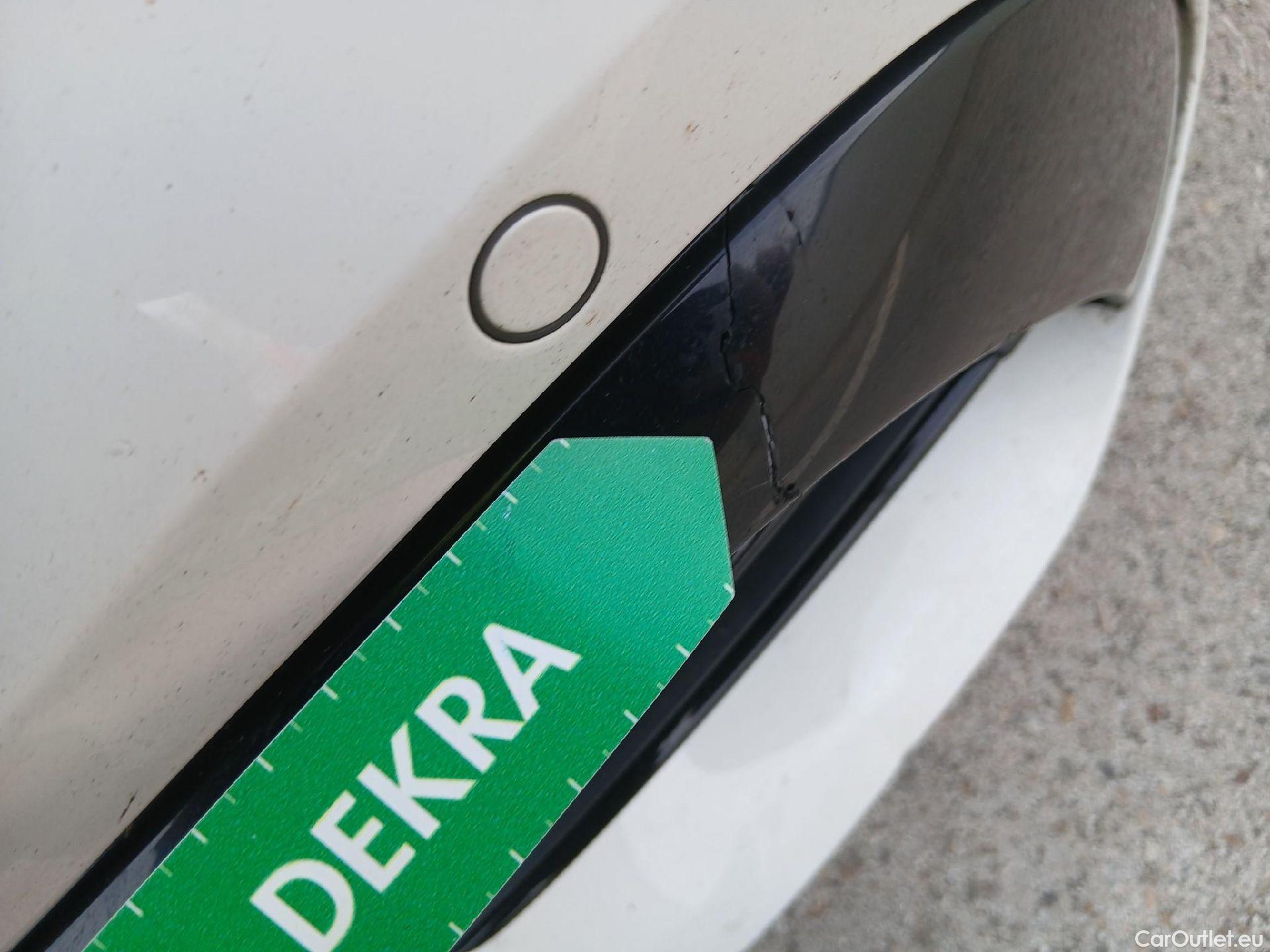  Mercedes  GLA MERCEDES-BENZ  / 2020 / 5P / todoterreno  200 D #18