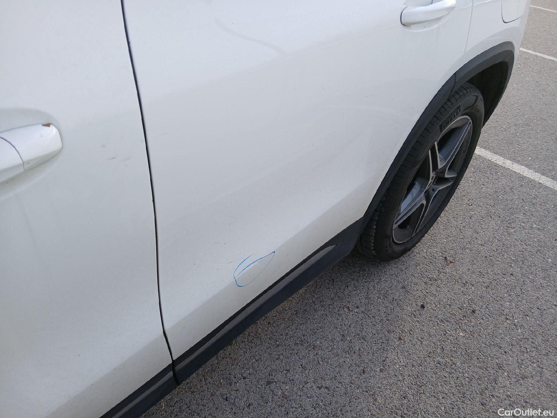  Mercedes  GLA MERCEDES-BENZ  / 2020 / 5P / todoterreno  200 D #22