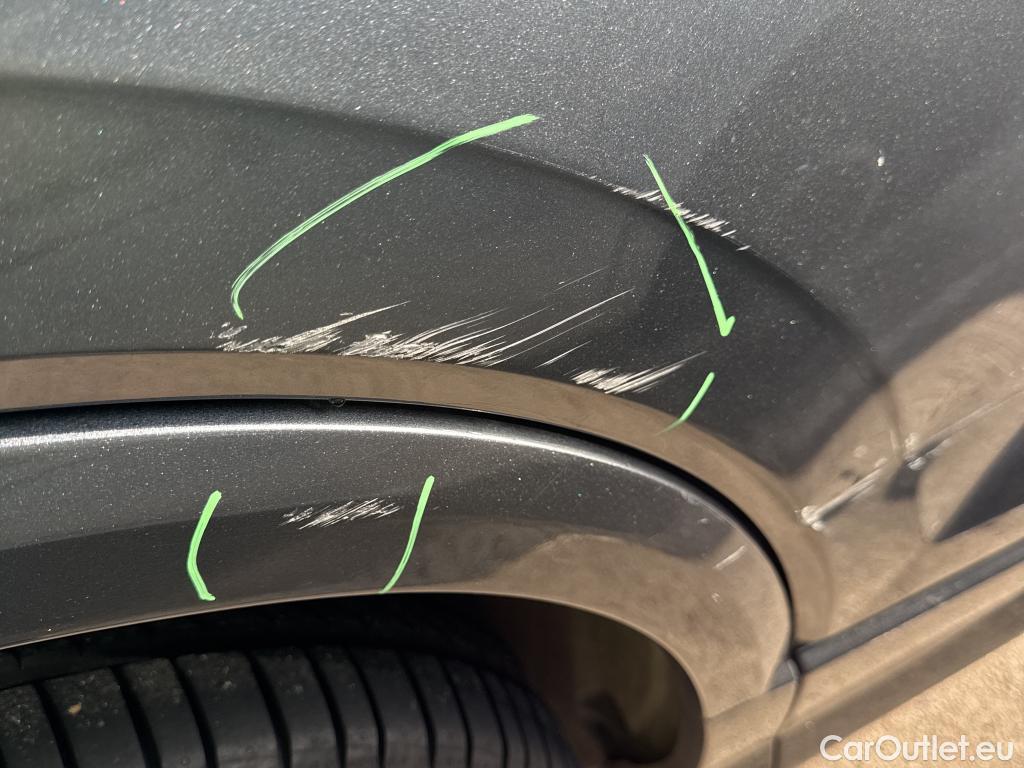  Audi  Q2 AUDI  / 2016 / 5P / todoterreno Sport 35 TDI 110kW quattro S tronic #27