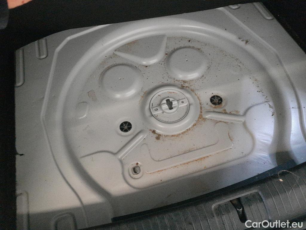  Volkswagen  Tiguan VOLKSWAGEN  / 2020 / 5P / todoterreno R-Line 2.0 TDI 110kW (150CV) DSG #11