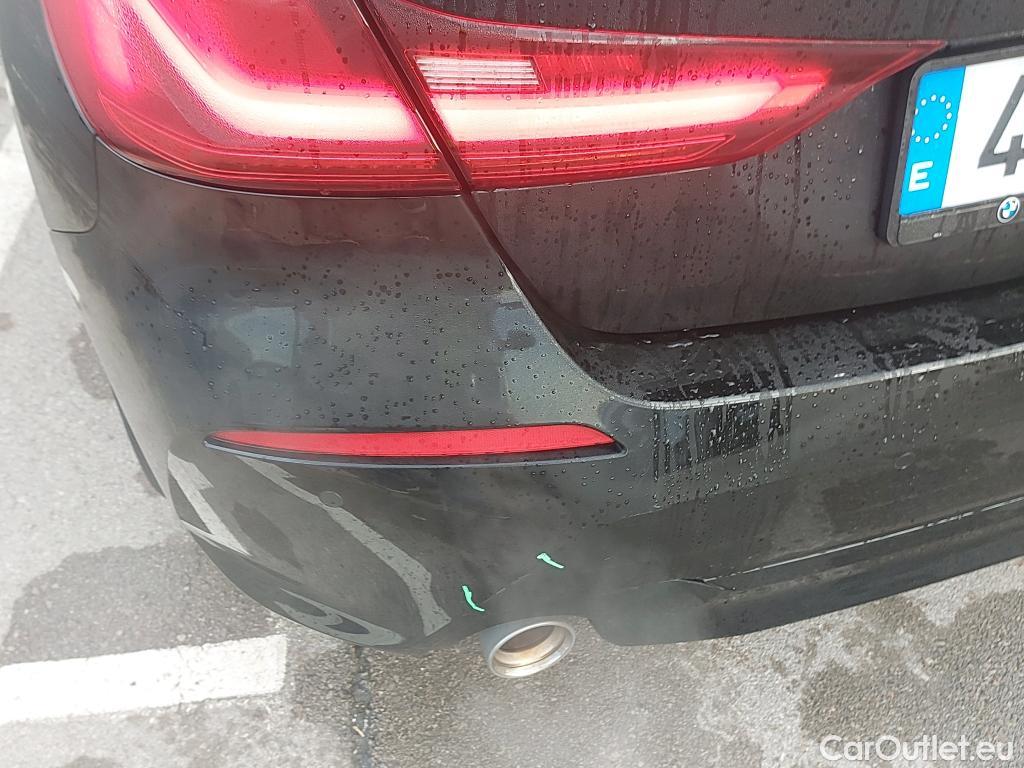  Bmw  Serie 1 BMW  / 2019 / 5P / berlina con portón 118i #8