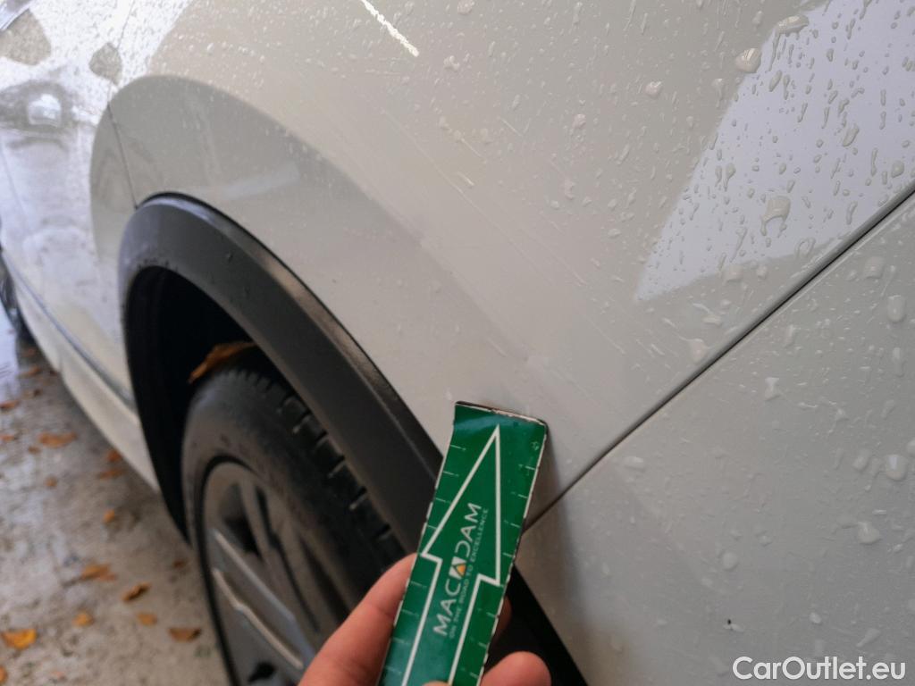  Volkswagen  Tiguan VOLKSWAGEN  / 2020 / 5P / todoterreno R-Line 2.0 TDI 110kW (150CV) DSG #8