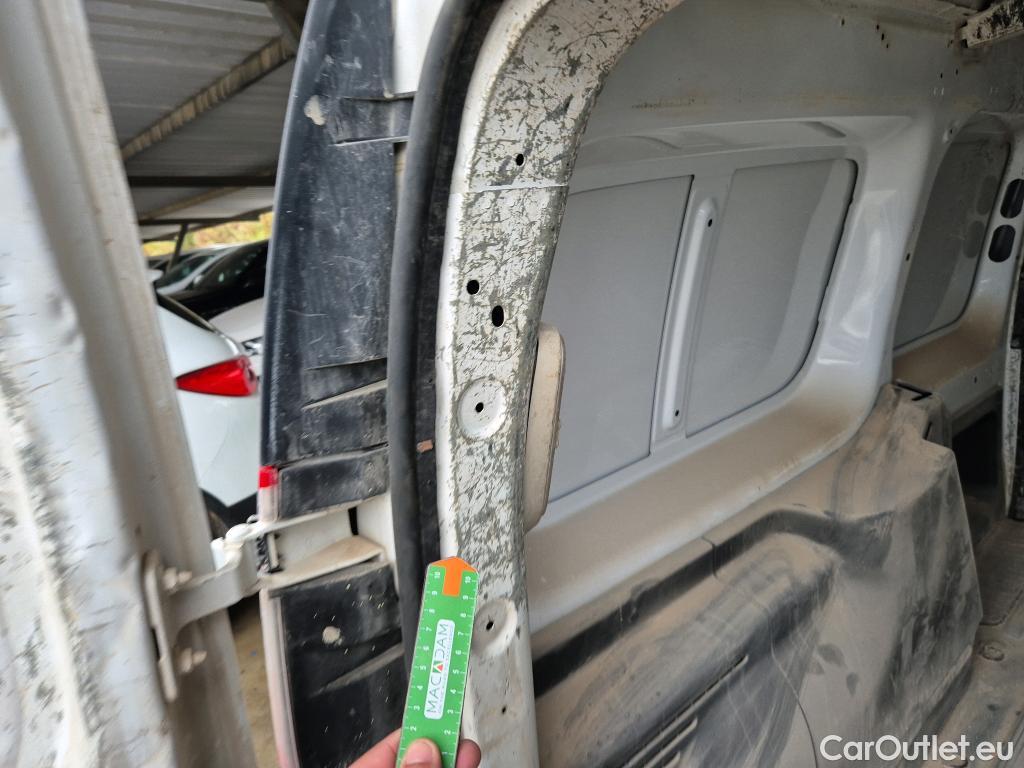  Nissan  NV200 NISSAN NV250 / 2019 / 4P / furgón 2pl 1.5dCi 70 kW (95CV) L2H1 ÓPTIMA #9