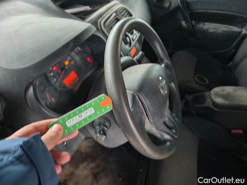  Nissan  NV200 NISSAN NV250 / 2019 / 4P / furgón 2pl 1.5dCi 70 kW (95CV) L2H1 ÓPTIMA #36