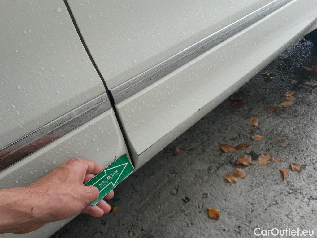  Volkswagen  Tiguan VOLKSWAGEN  / 2020 / 5P / todoterreno R-Line 2.0 TDI 110kW (150CV) DSG #25