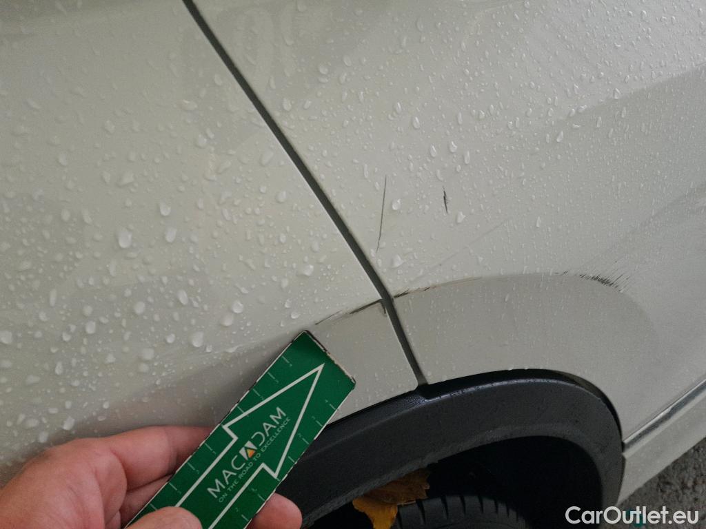  Volkswagen  Tiguan VOLKSWAGEN  / 2020 / 5P / todoterreno R-Line 2.0 TDI 110kW (150CV) DSG #15