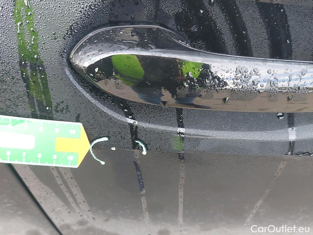  Bmw  Serie 1 BMW  / 2019 / 5P / berlina con portón 118i #4