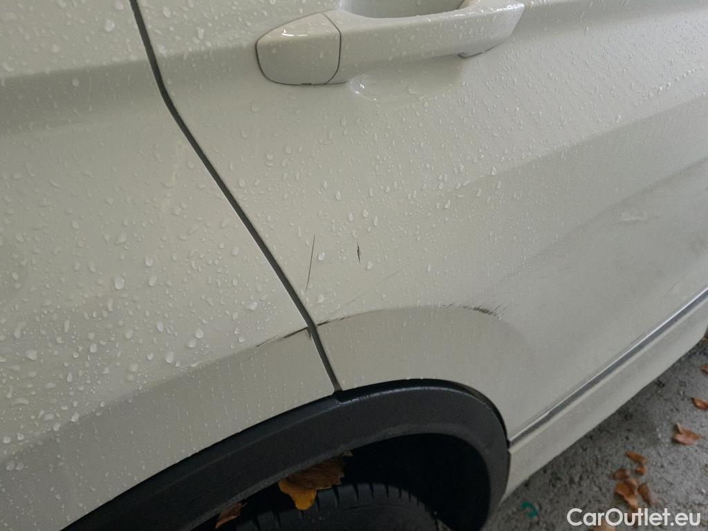  Volkswagen  Tiguan VOLKSWAGEN  / 2020 / 5P / todoterreno R-Line 2.0 TDI 110kW (150CV) DSG #14