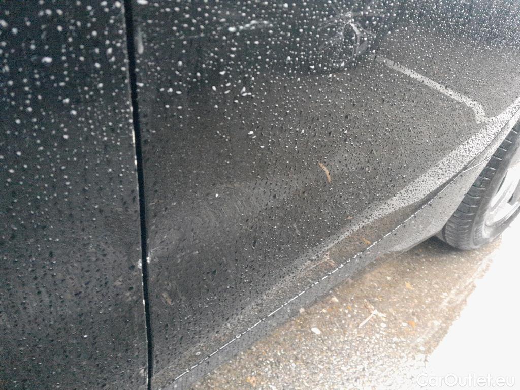  Bmw  Serie 1 BMW  / 2019 / 5P / berlina con portón 116d Corporate Auto. #1