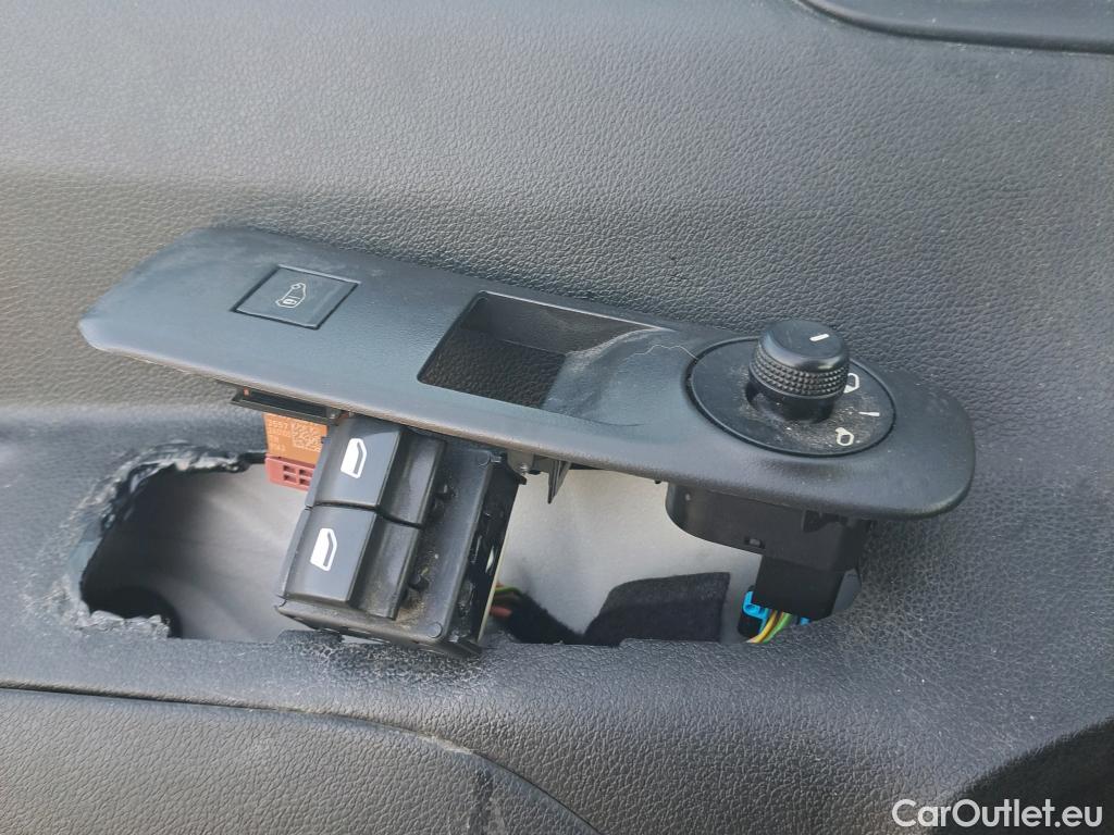  Citroen  Berlingo CITROEN  / 2018 / 3P / furgón derivado de turismo Talla M BlueHDi 75 CONTROL #53