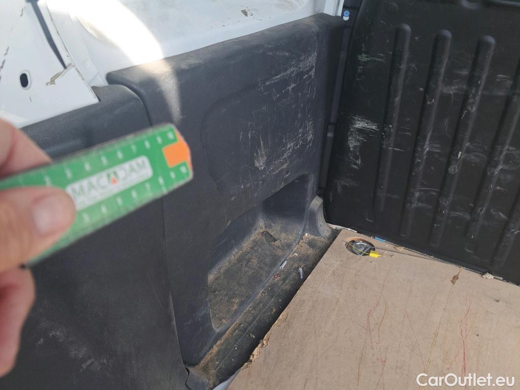  Citroen  Berlingo CITROEN  / 2018 / 3P / furgón derivado de turismo Talla M BlueHDi 75 CONTROL #40