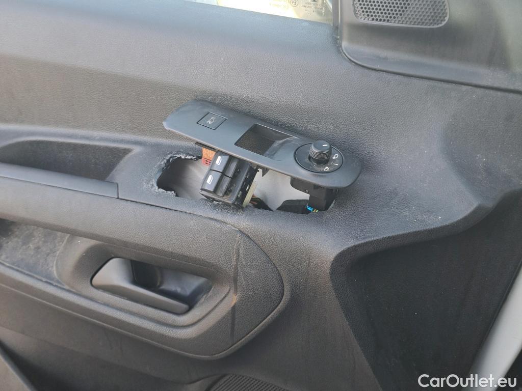  Citroen  Berlingo CITROEN  / 2018 / 3P / furgón derivado de turismo Talla M BlueHDi 75 CONTROL #52