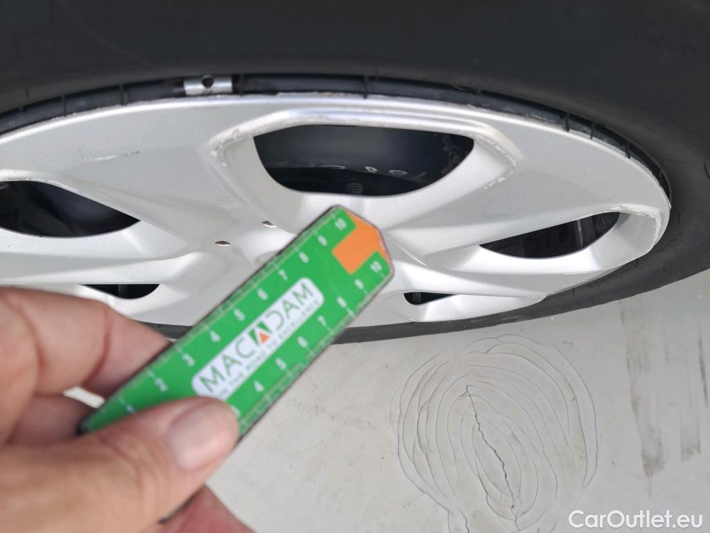  Ford  Transit FORD  Courier/2014/4P/furgón der.turis Van 1.5 TDCi 56kW Trend #27