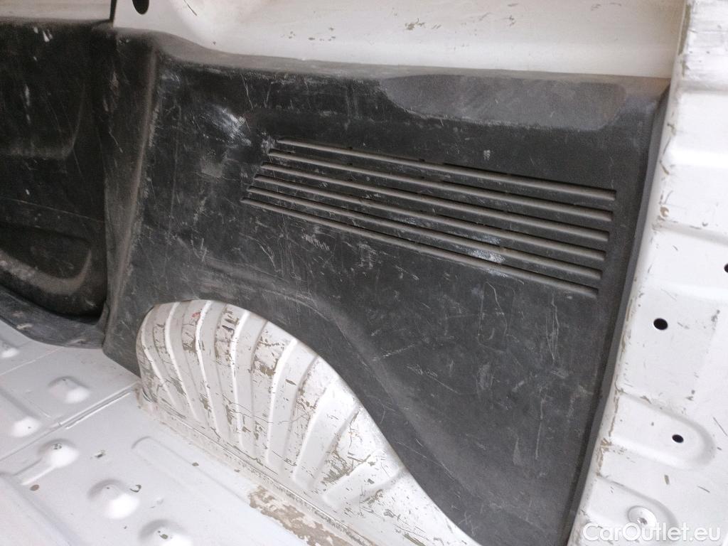  Peugeot  Partner PEUGEOT  / 2018 / 4P / furgón derivado de turismo Premium Standard 600kg BlueHDi 73kW (AC) #22