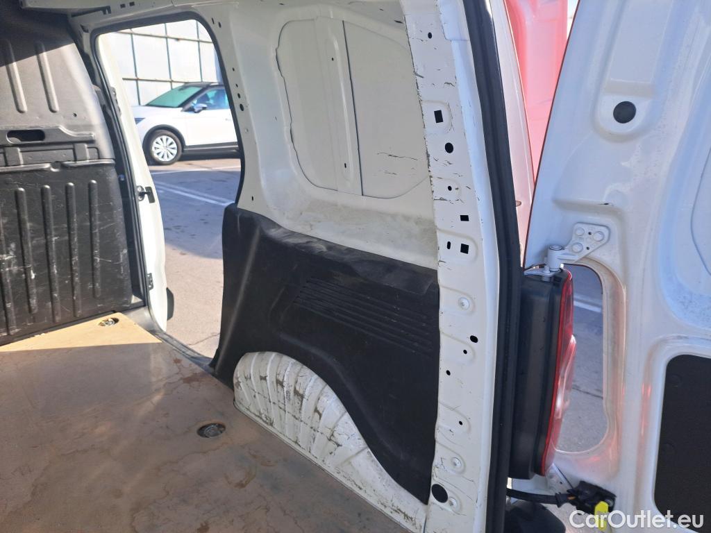  Citroen  Berlingo CITROEN  / 2018 / 3P / furgón derivado de turismo Talla M BlueHDi 75 CONTROL #2