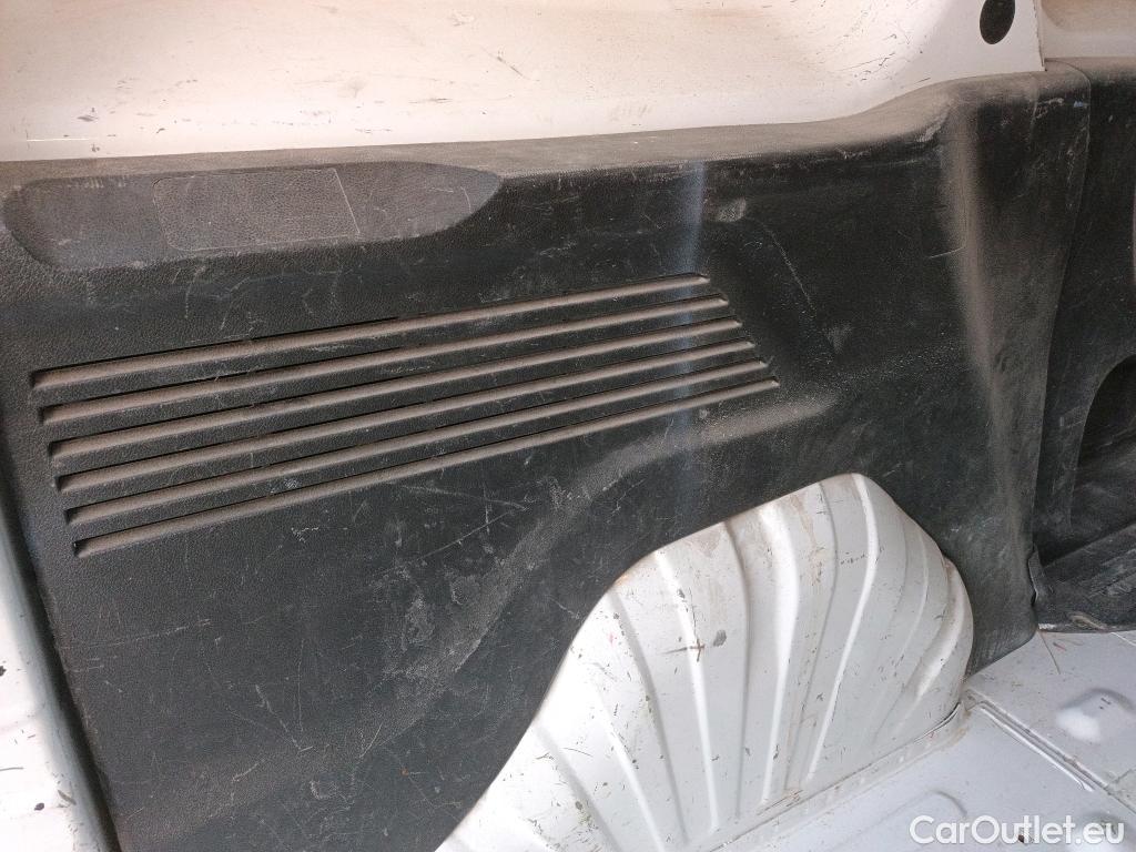  Peugeot  Partner PEUGEOT  / 2018 / 4P / furgón derivado de turismo Premium Standard 600kg BlueHDi 73kW (AC) #25