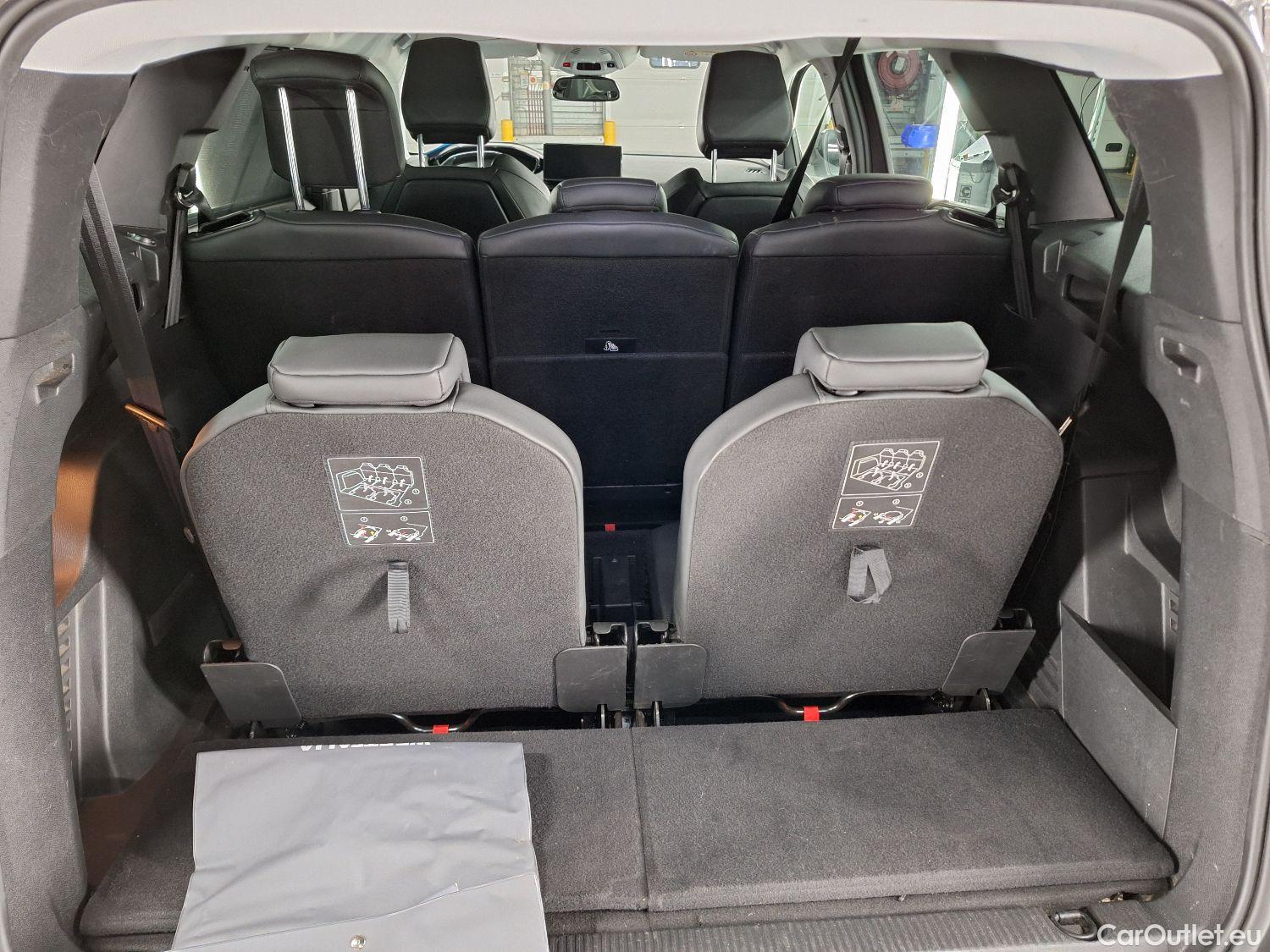  Peugeot  5008 Peugeot,  FL'20, Peugeot  1.5 BlueHDi 96kW S&S EAT8 Allure Pack #47