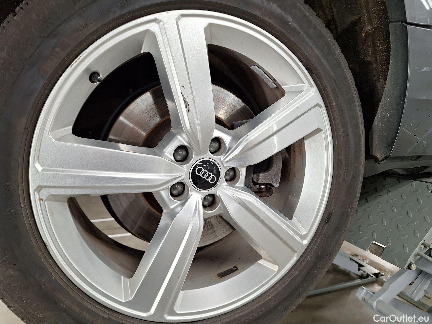  Audi  E-TRON Audi,  SB '19 BEV, Audi  Sportback 50 Quattro S-Line 5d #5