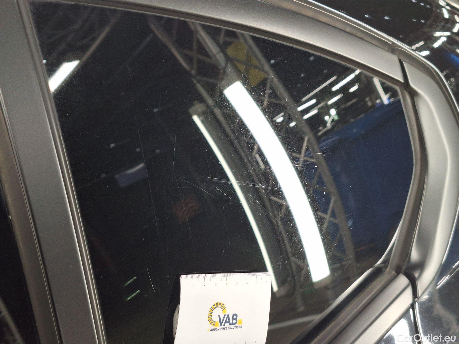  Bmw  Serie 3 BMW, 3-serie '18, BMW 3 Reeks Berline 318dA (110 kW) 4d #26