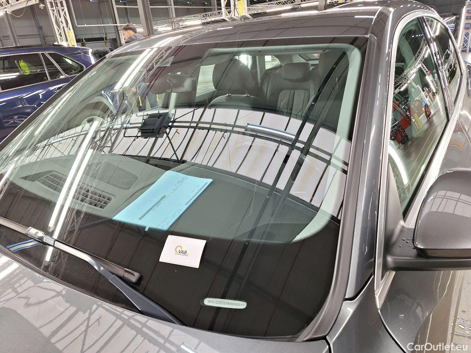  Audi  E-TRON Audi,  SB '19 BEV, Audi  Sportback 50 Quattro S-Line 5d #32