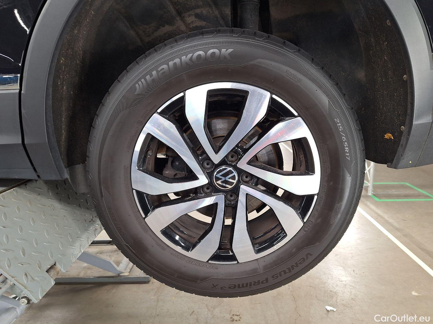  Volkswagen  Tiguan VW,  FL'20, Volkswagen  1.5 TSI 110kW DSG Active 5d #17