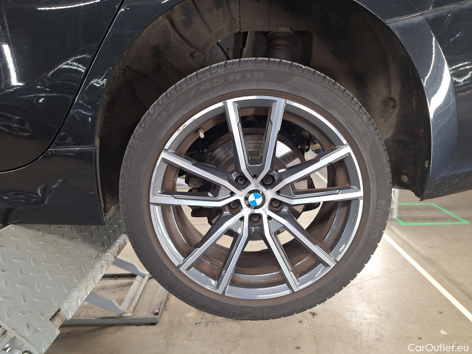  Bmw  Serie 3 BMW, 3-serie '18, BMW 3 Reeks Berline 318dA (110 kW) 4d #5