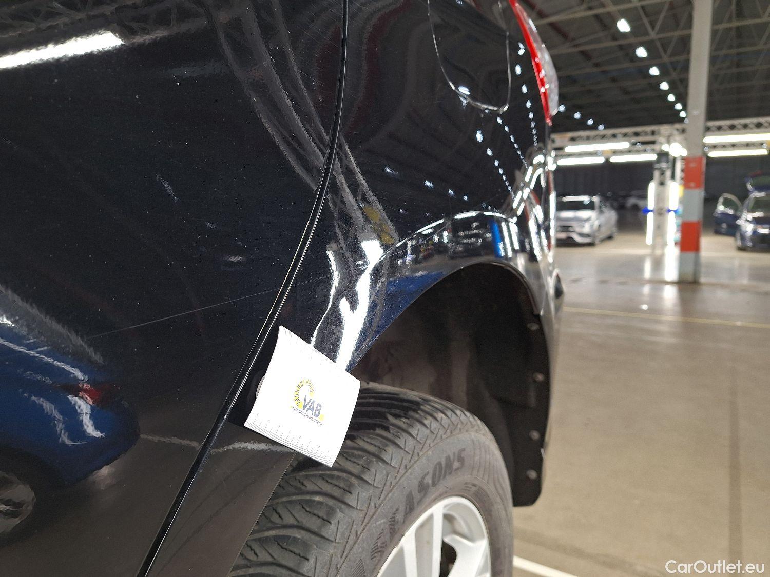  Ford  S-Max Ford,  '15, Ford  2.0 TDCi 110kW S/S Aut. Titanium 5d #26