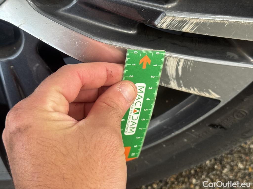  Peugeot  5008  Allure Pack 1.2 PureTech 130CV BVA8 7 Sieges E6d #38