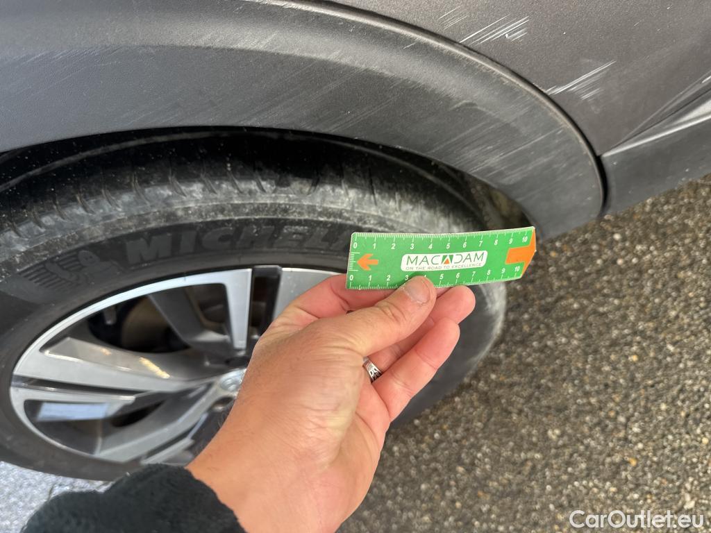  Peugeot  5008  Allure Pack 1.2 PureTech 130CV BVA8 7 Sieges E6d #66